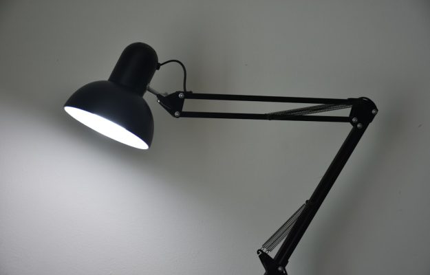 Photo LED desk lamp