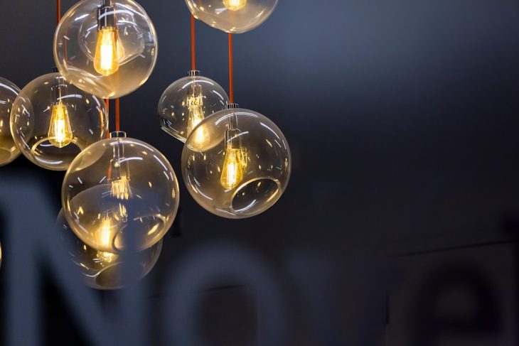 Photo pendant light