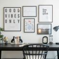 Photo minimalist reading nook desk lamp